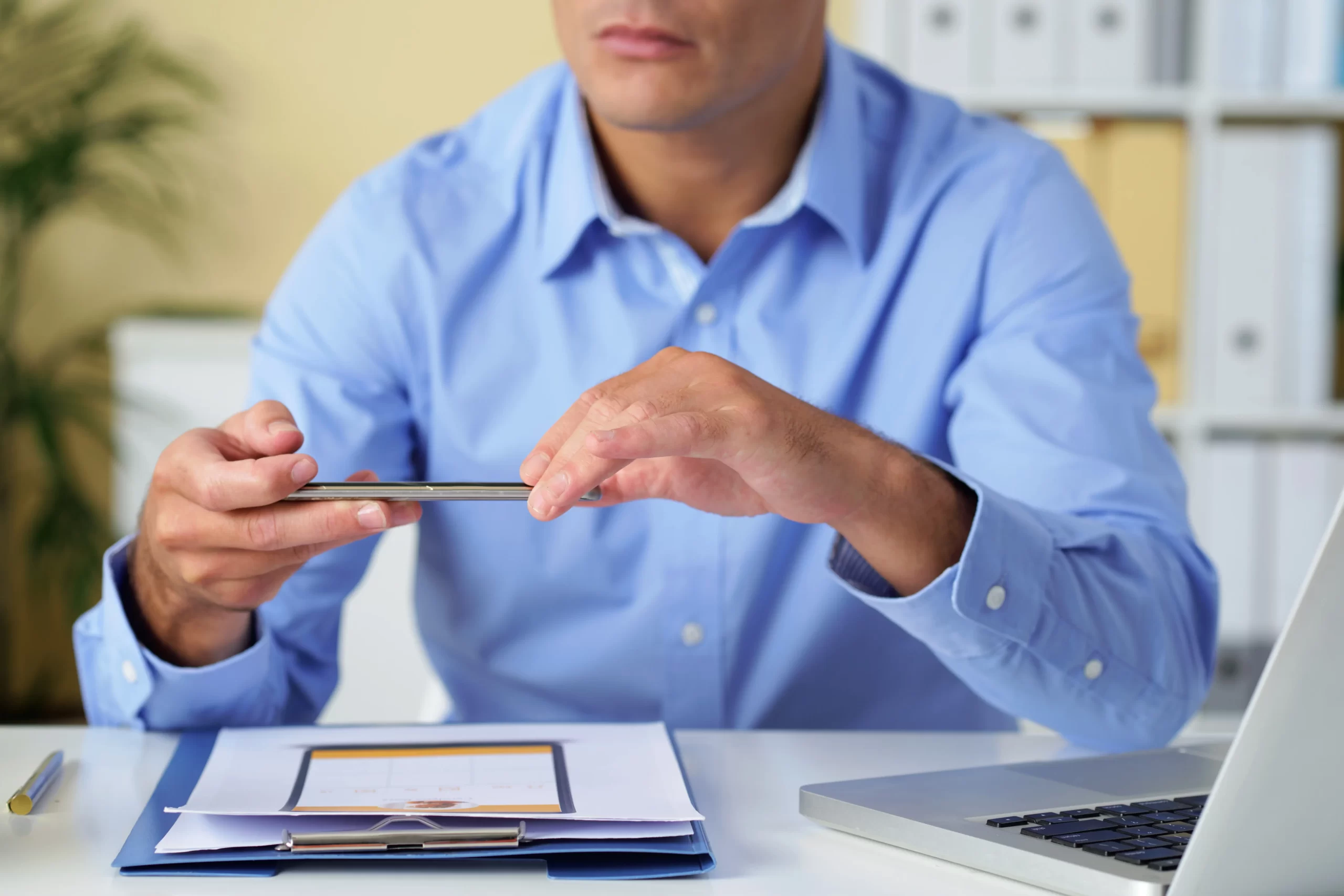 control de entrada y salida de personal impacta en la nómina