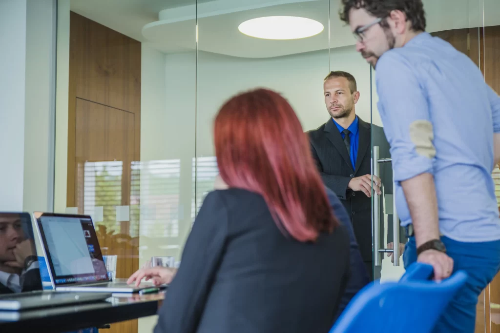 Control de Visitantes en Oficinas y Edificaciones Corporativas
